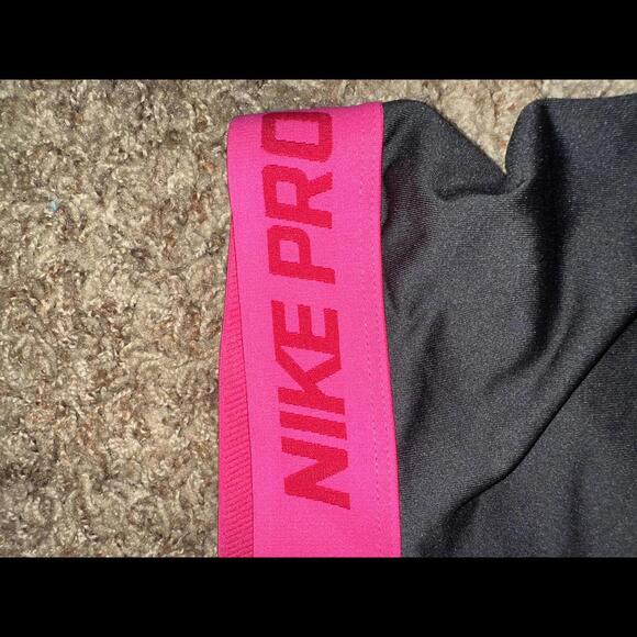 Nike Women's Dri-Fit Pro 3 Big Dot Training Shorts - Picture 3 of 7